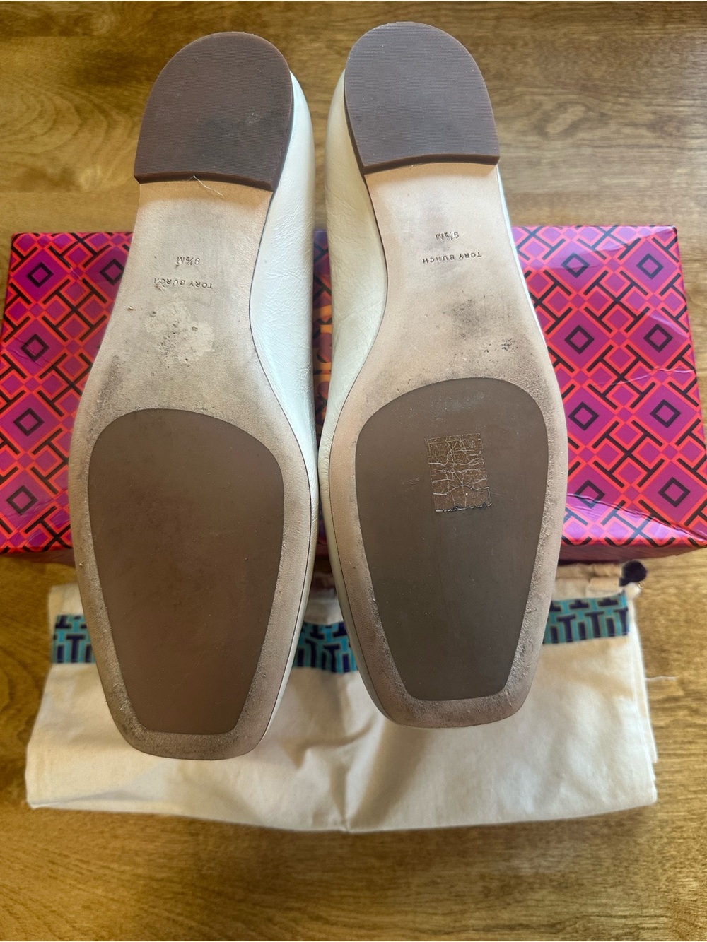 Tory Burch Cream Leather Logo Square-Toe Ballet Flats - Picture 4 of 6